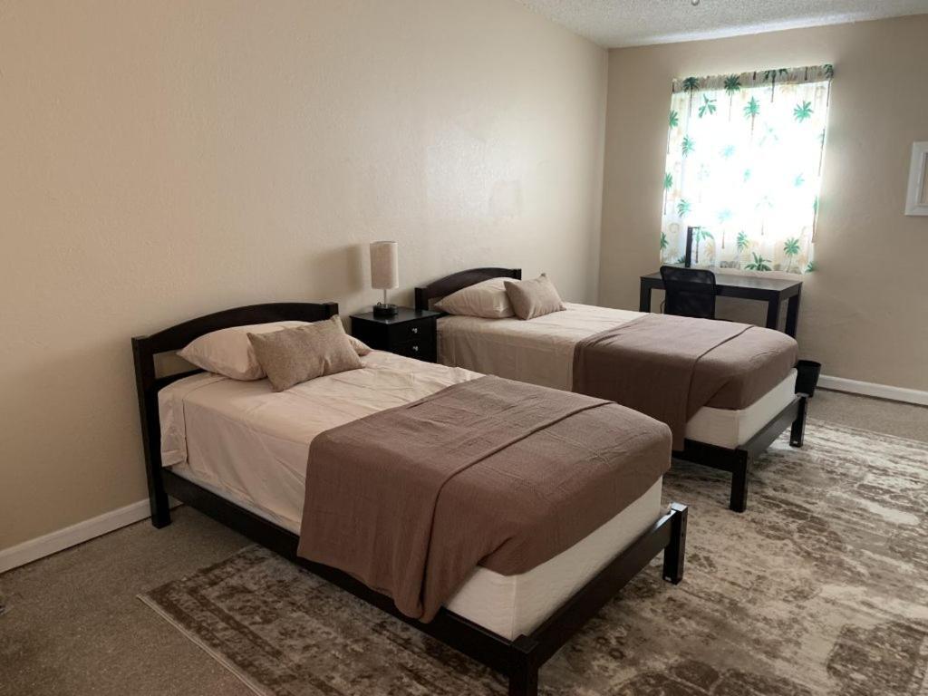Sebastian Gardens Inn & Suites 外观 照片